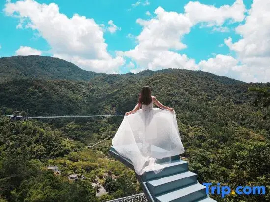 Nianhuagu Hotel (Tianlu Mountain Resort)