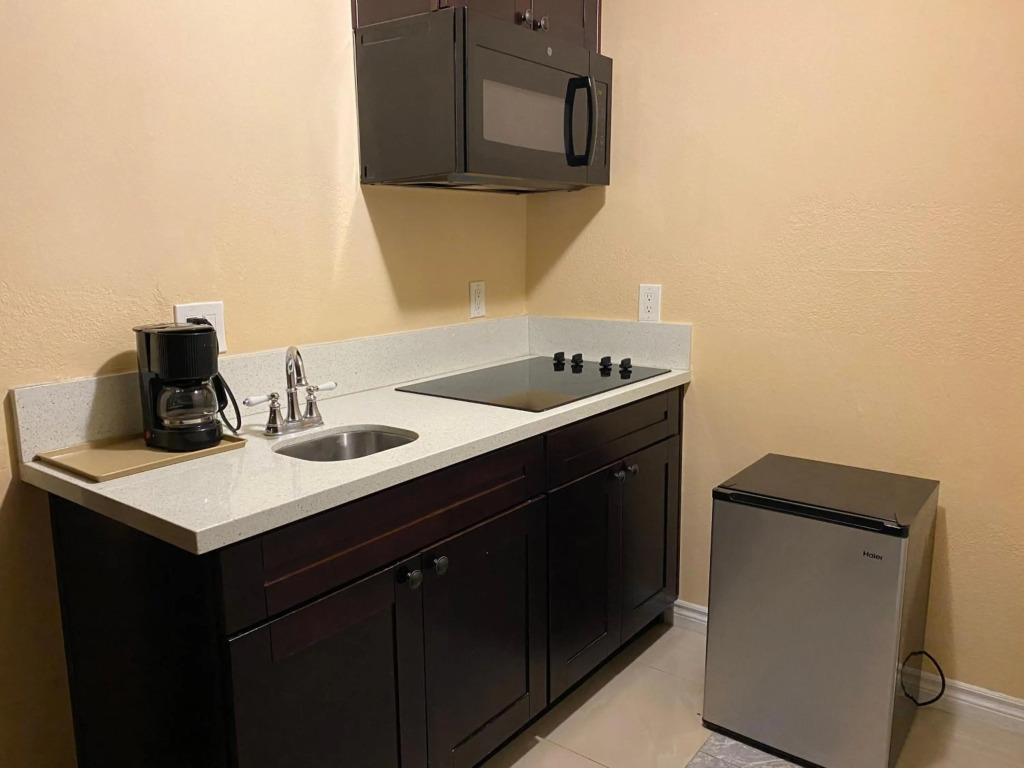 Lemon Tree Hotel and Suites