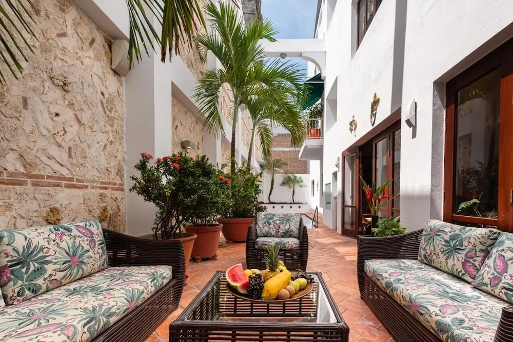 Amazing 6BR 2Pools - Sundeck & BBQ