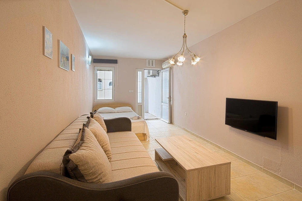 Adriatic Hill Apartments