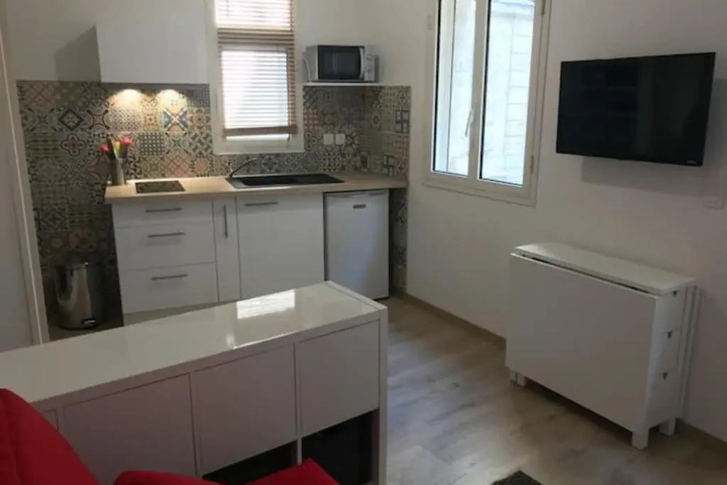 Quiet Studio for 2 Near Palais Des Papes