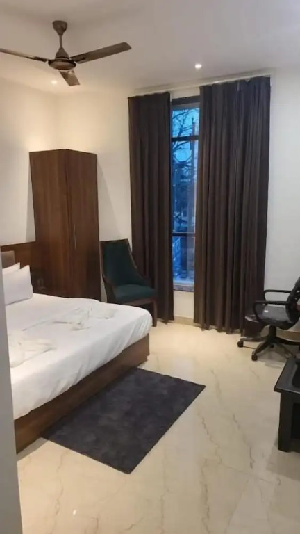 HOTEL MID-TOWN In Aligarh UP