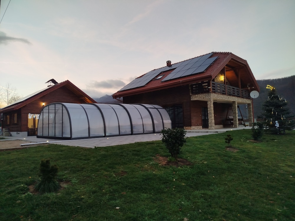 Villa Brusiana with heated pool