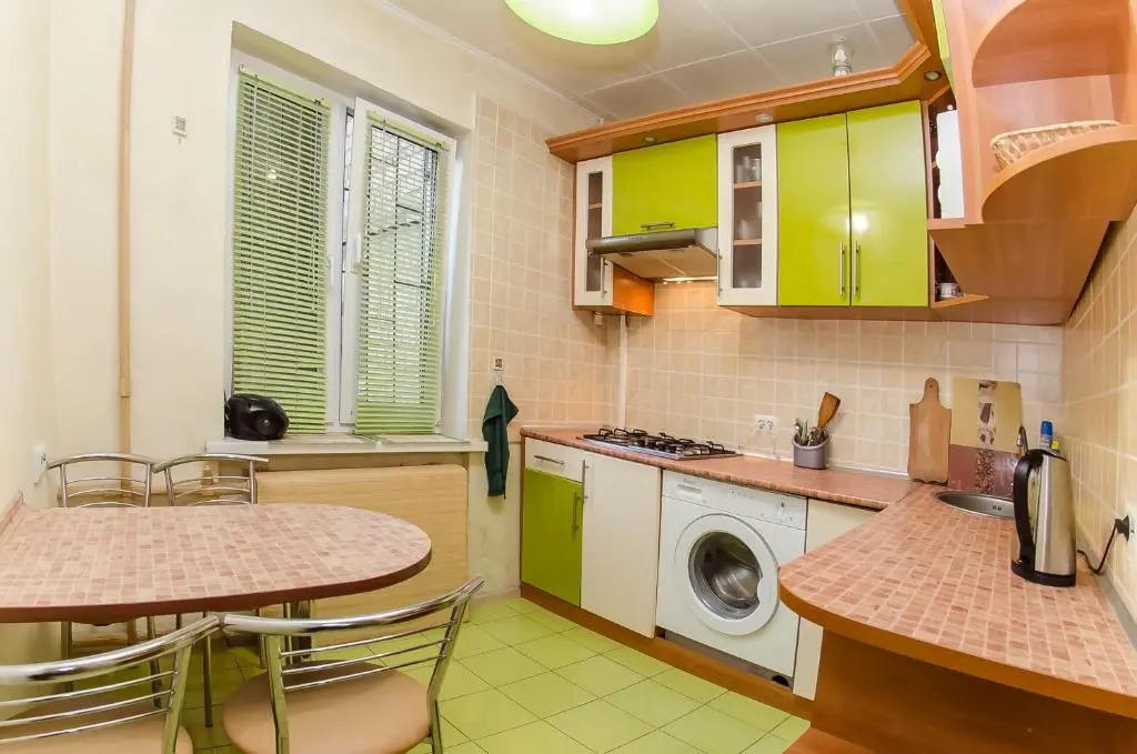 VIP Apartment on 14 Vidradnyi Avenue
