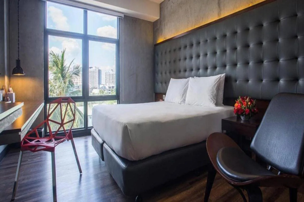 The B Hotel Quezon City