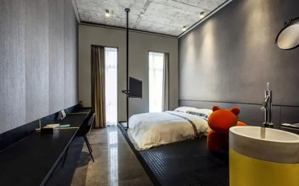 MINI Hotel