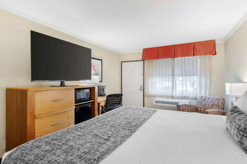 Best Western Plus Ontario Airport & Convention Center
