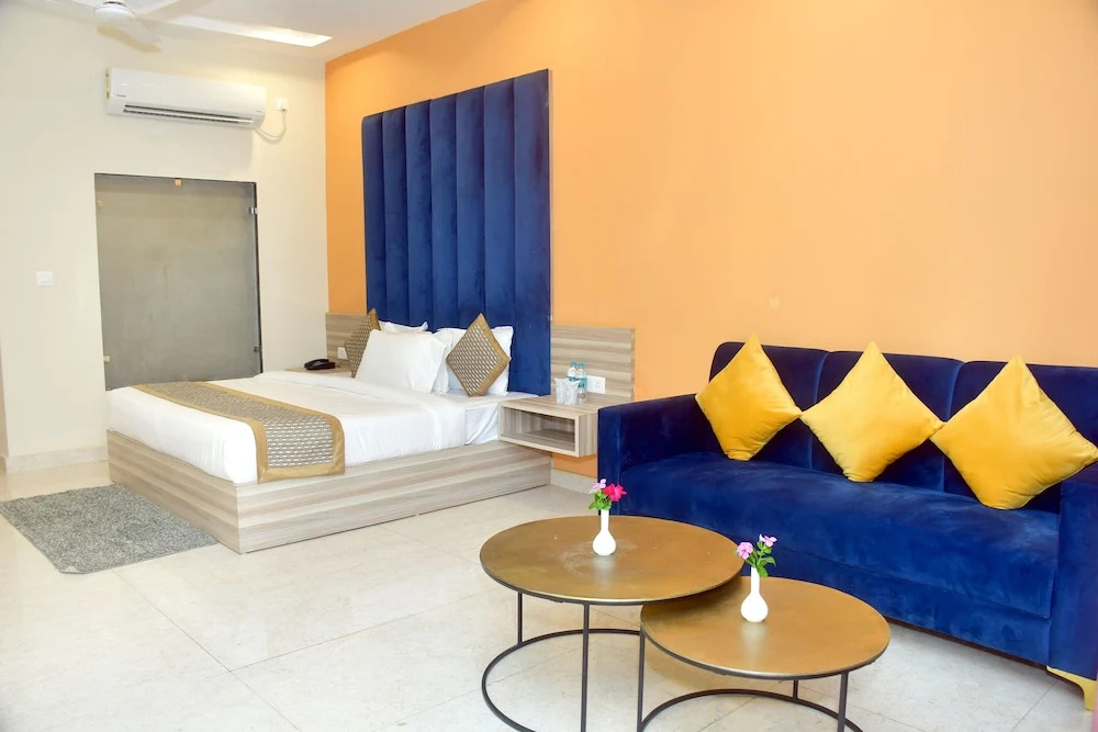 VOW HOTELS AND RESORTS