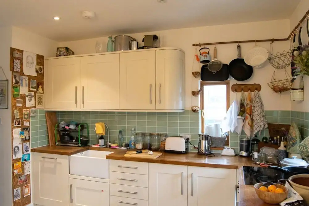 Unique 3 Bedroom Water Tower Home Close To Tube