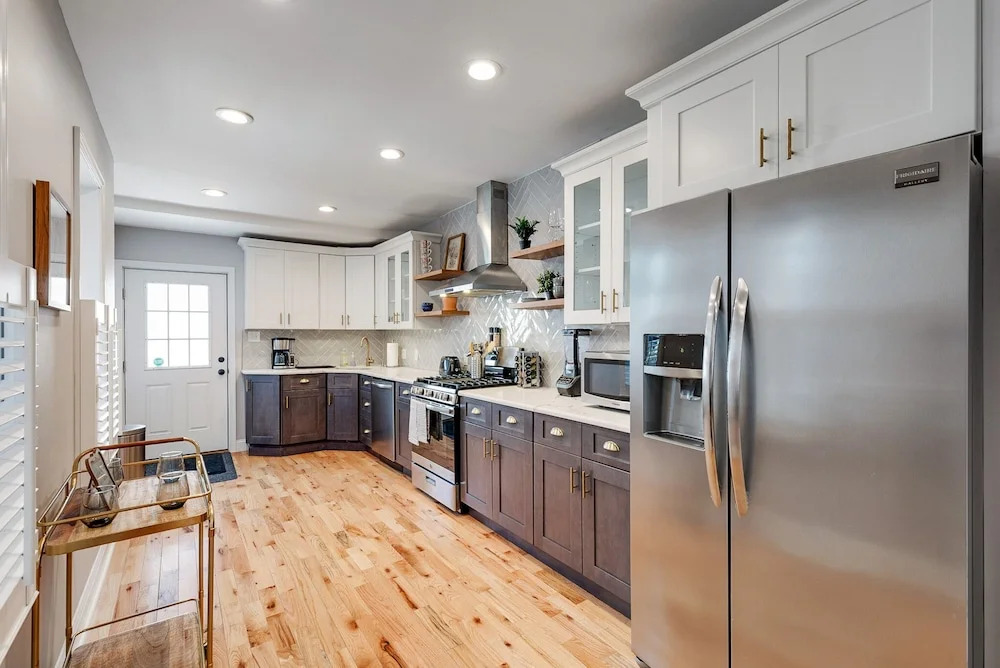 Trendy Fairmount Gem Roof Deck