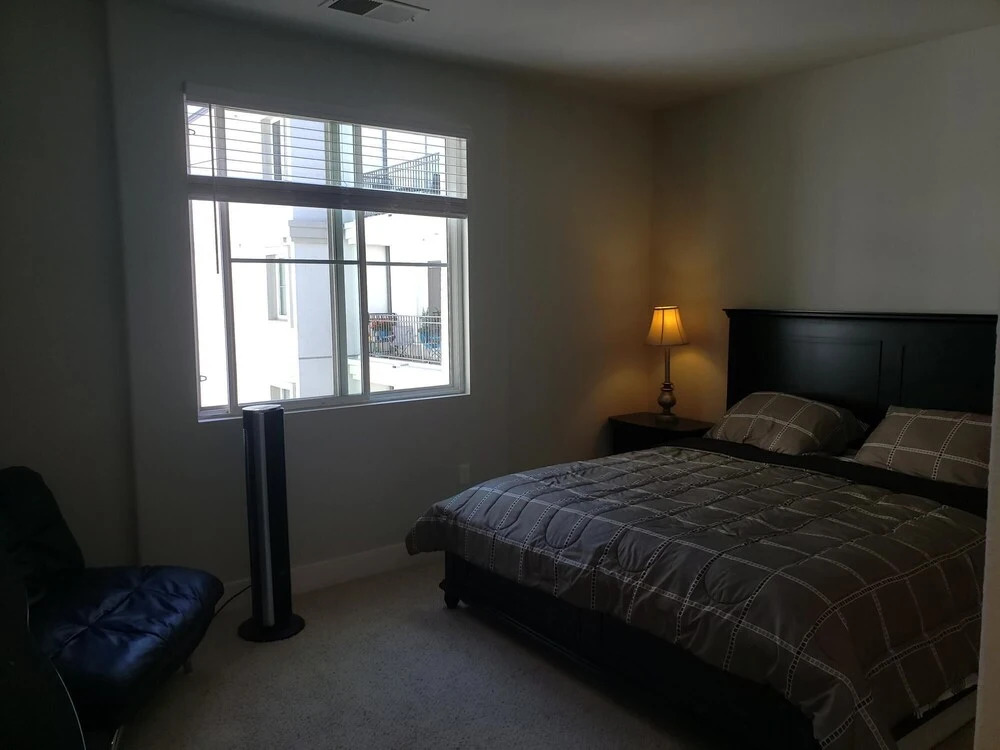 Yes it s Right 2 Suites and 3 Baths in the Heart of San Diego FB2