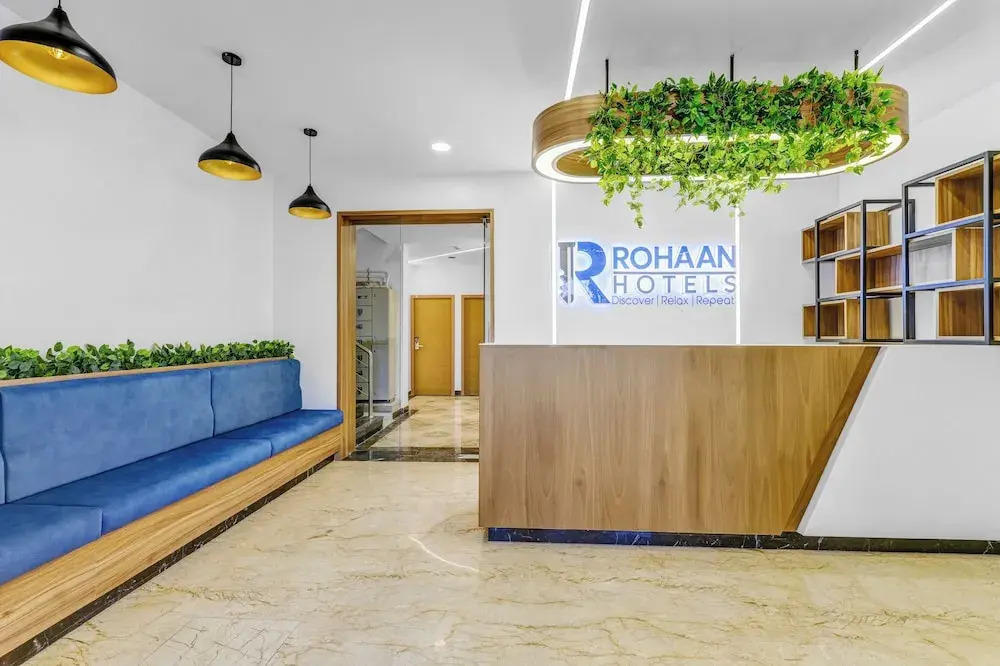 Rohaan Hotels Medavakkam by UPAR