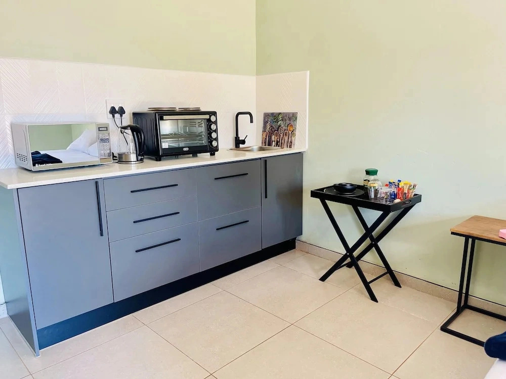 Room in B&B - Trendybliss Guest House - N0298