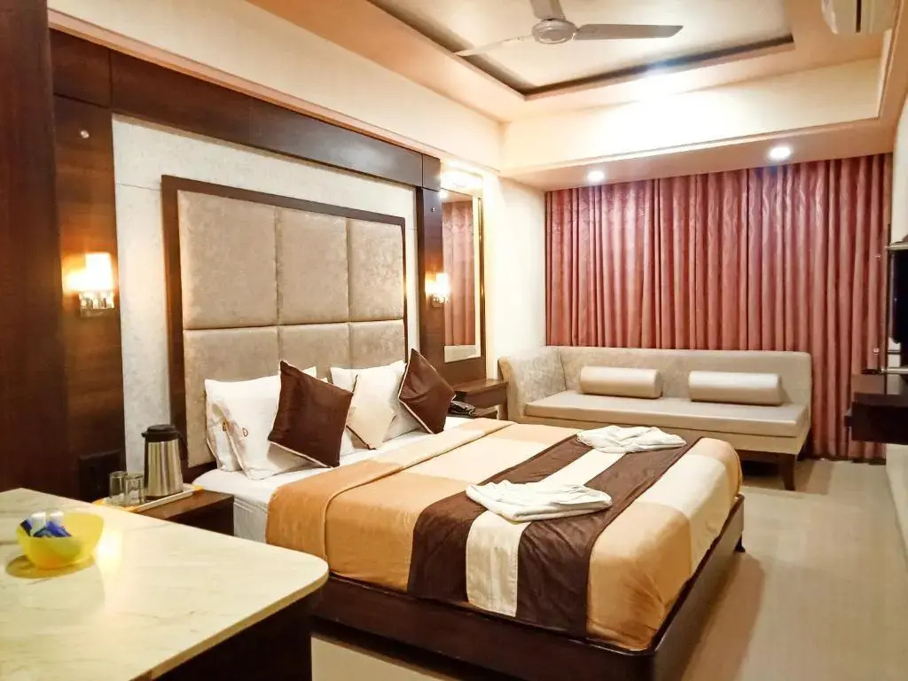 Hotel Poonam