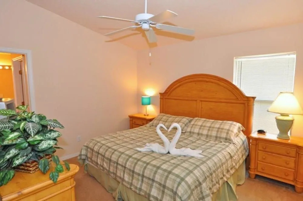 214 Sandy Ridge House 4 Bedroom by Florida Star