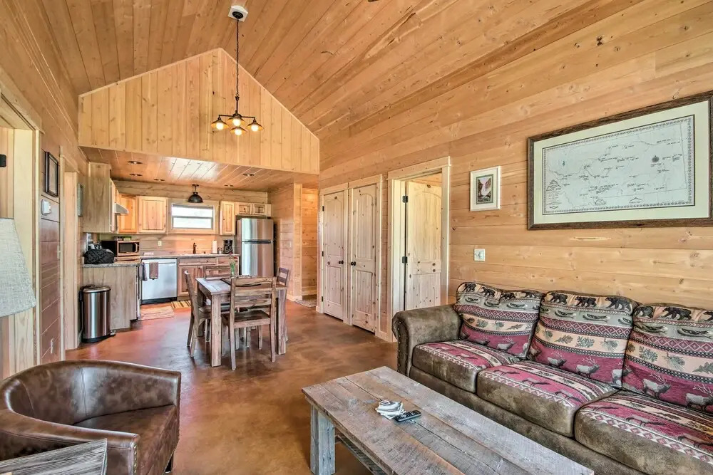 Dreamy Mountain-view Cabin Near Yellowstone!