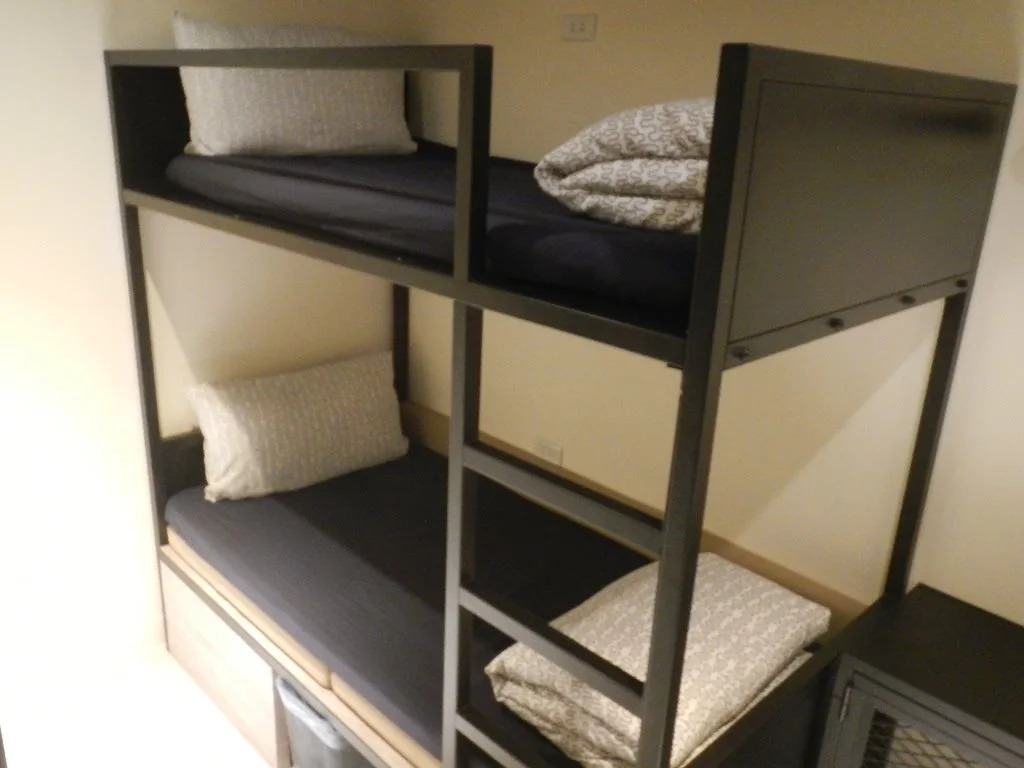 101 Single Bar Hostel