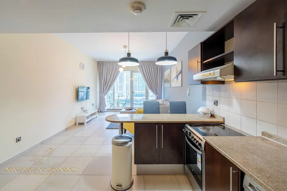 Marco Polo - Striking Lake Views at JLT | 1 BR | 2 Balconies