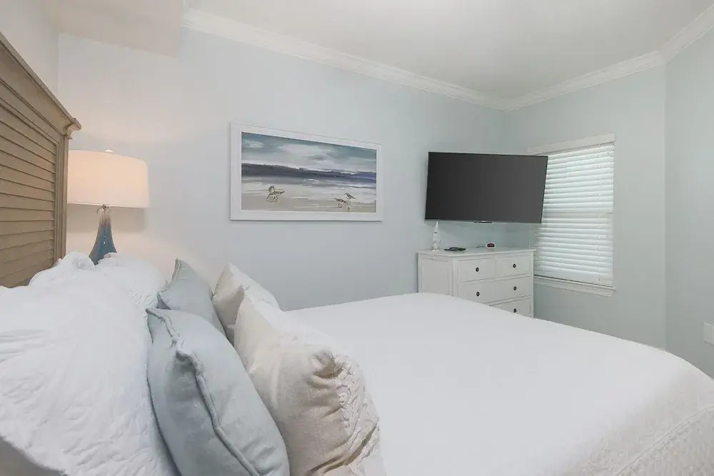 Phoenix On The Bay 1506 2 Bedroom Condo