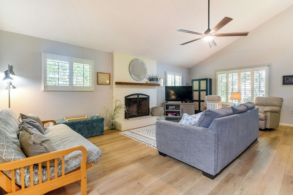Walk to North Myrtle Beach: Family-friendly Home!