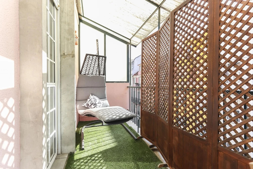 Principe Real Balcony by Homing