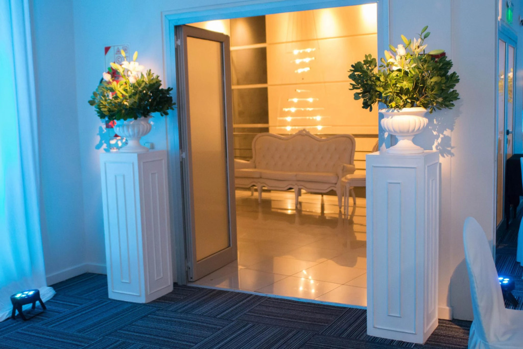 Maran Suites & Towers