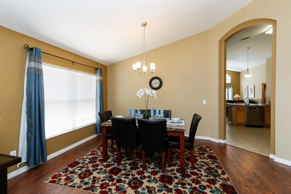 Enchanted Emerald 4 Bedroom Home by RedAwning
