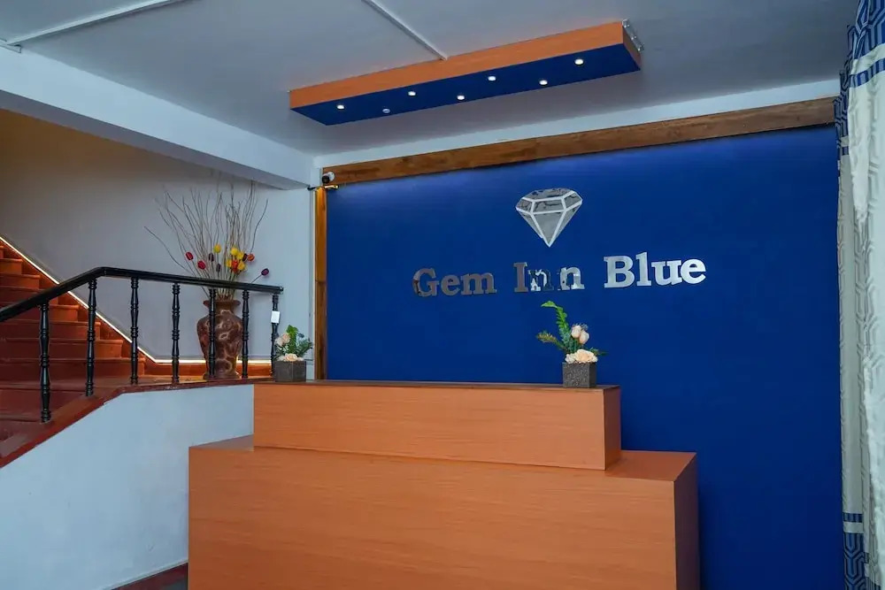 OYO 452 Gem In Blue