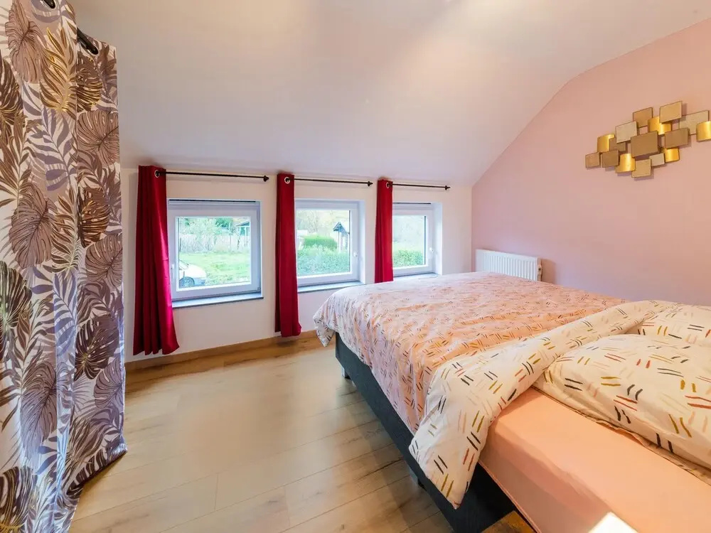 Holiday home in Noiseux with fenced garden