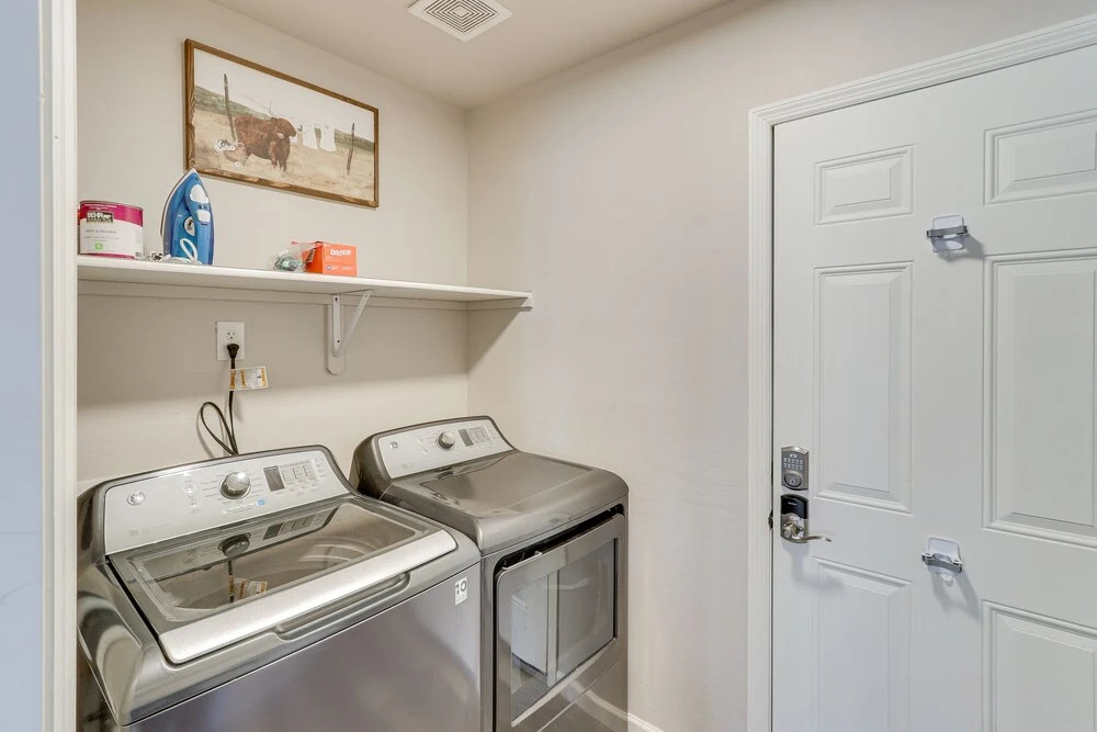 Gold Canyon Vacation w/ Private Patio & Fire Pit!