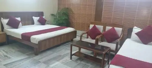 Hotel Shri Hari by OYO Rooms