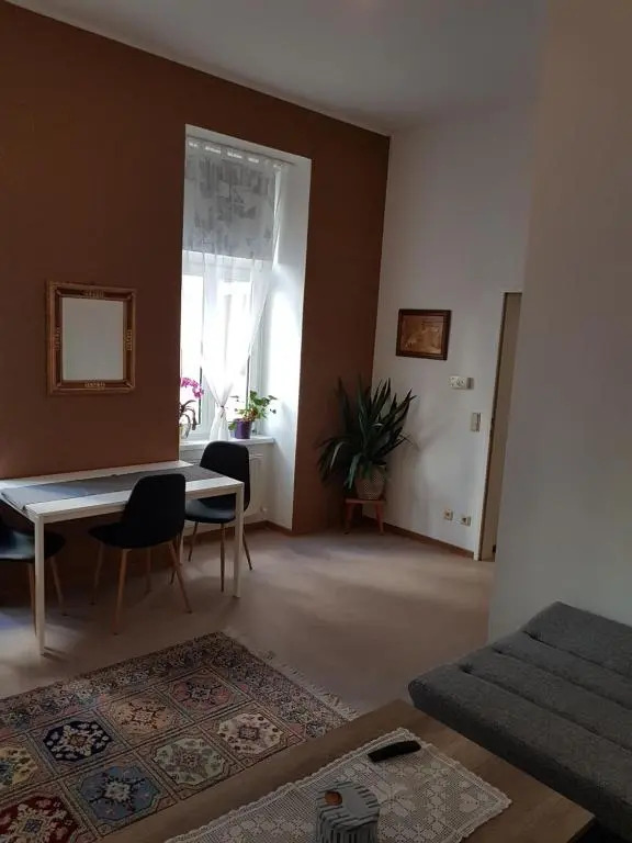 Gerald`s Apartment 10