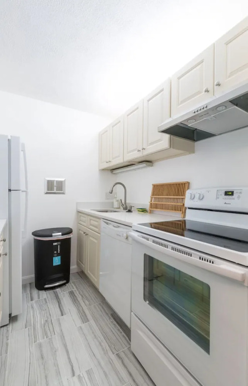 Harvard Square Apartments by Next Star