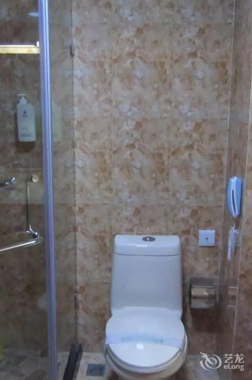Qingdao High School Xianglan Hotel
