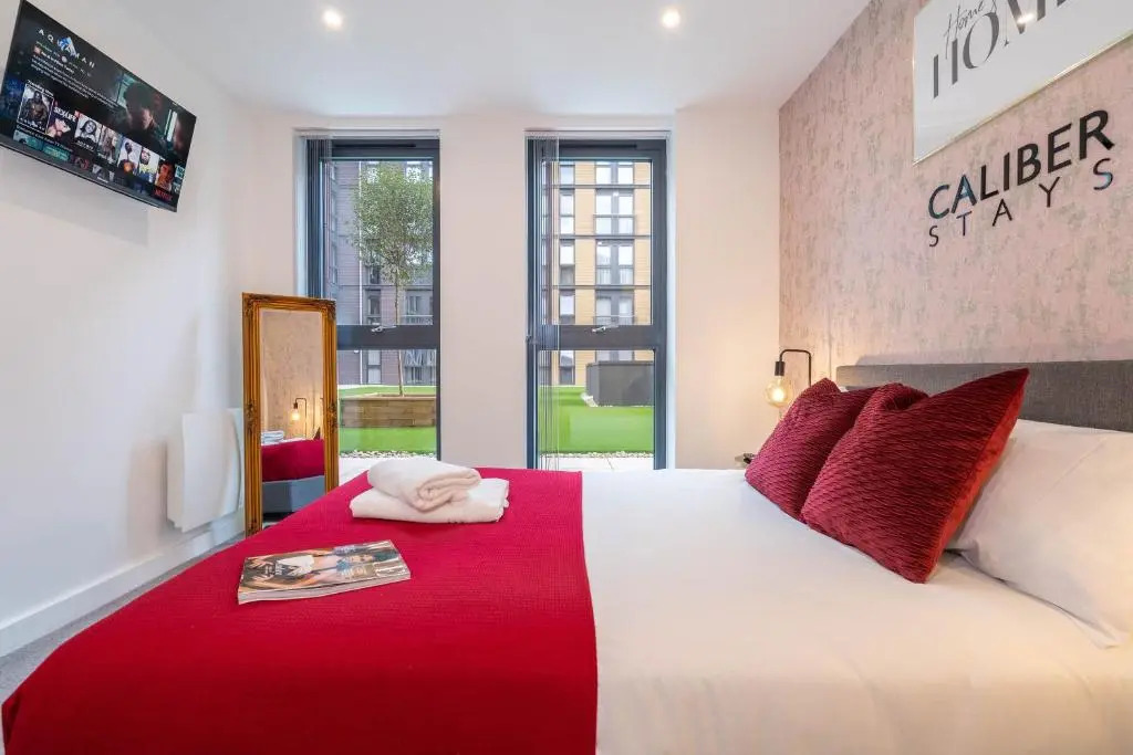 CALIBER STAYS Apartments & Homes - The Athena Suite- 1 Bedroom Serviced Apartment - City Centre