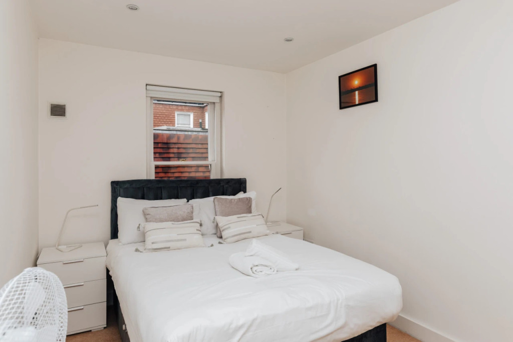 Henley Town Centre With Parking - From 110 Per Night