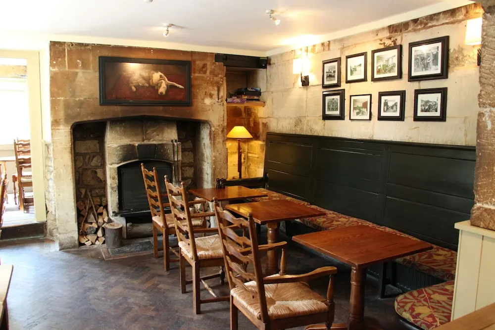 Wheelwrights Arms Country Inn & Pub