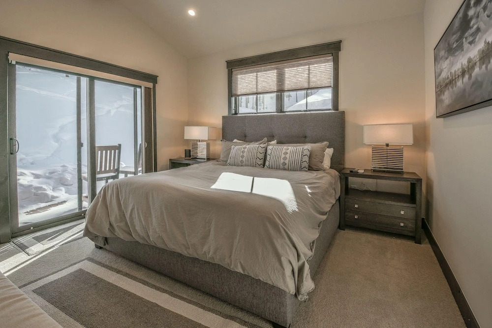 Alders 54 Outpost Dr