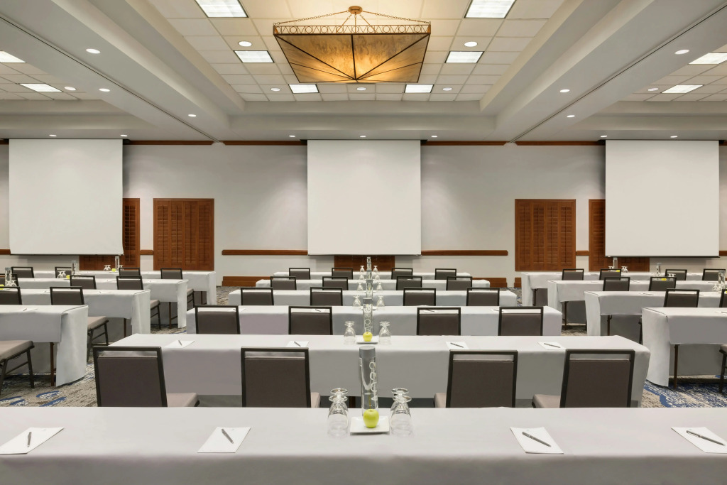 Embassy Suites Dallas - DFW Airport North