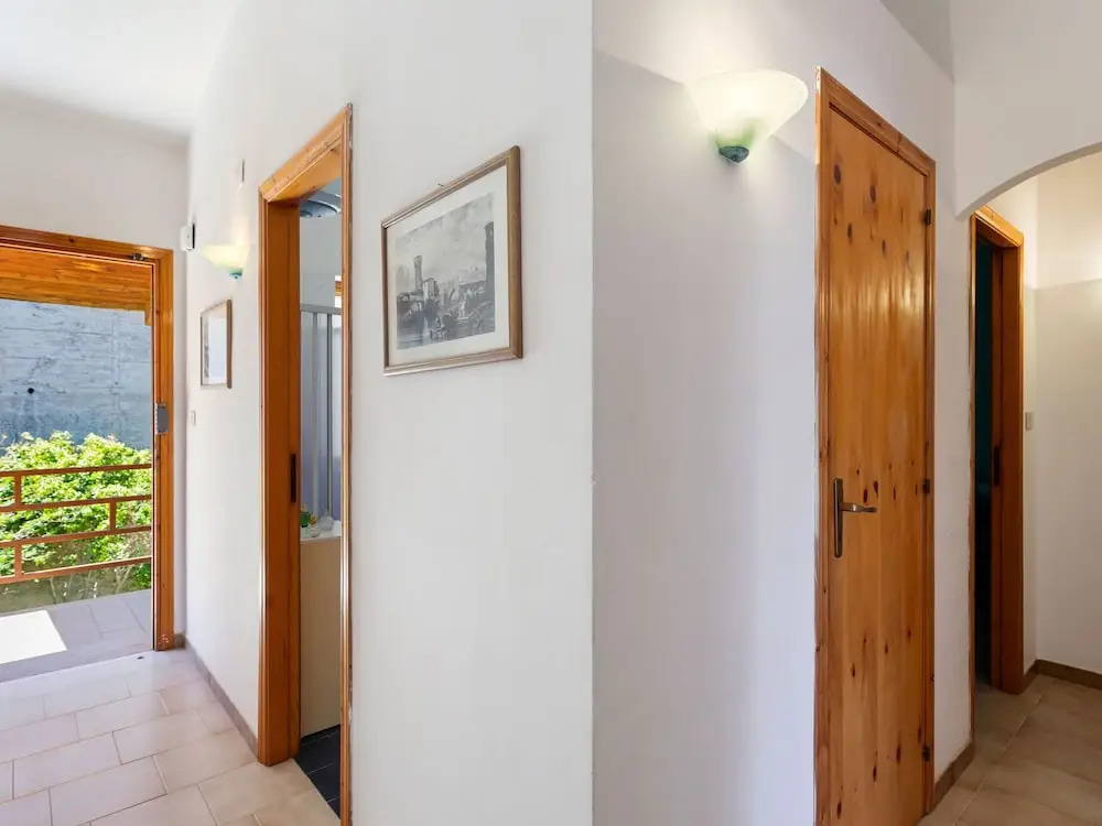Lovely Villa in Messina near Sea Beach