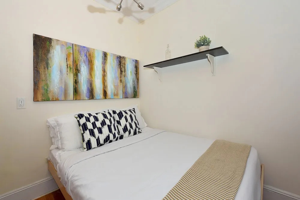 Charming 3-bedroom Apartment in Midtown West