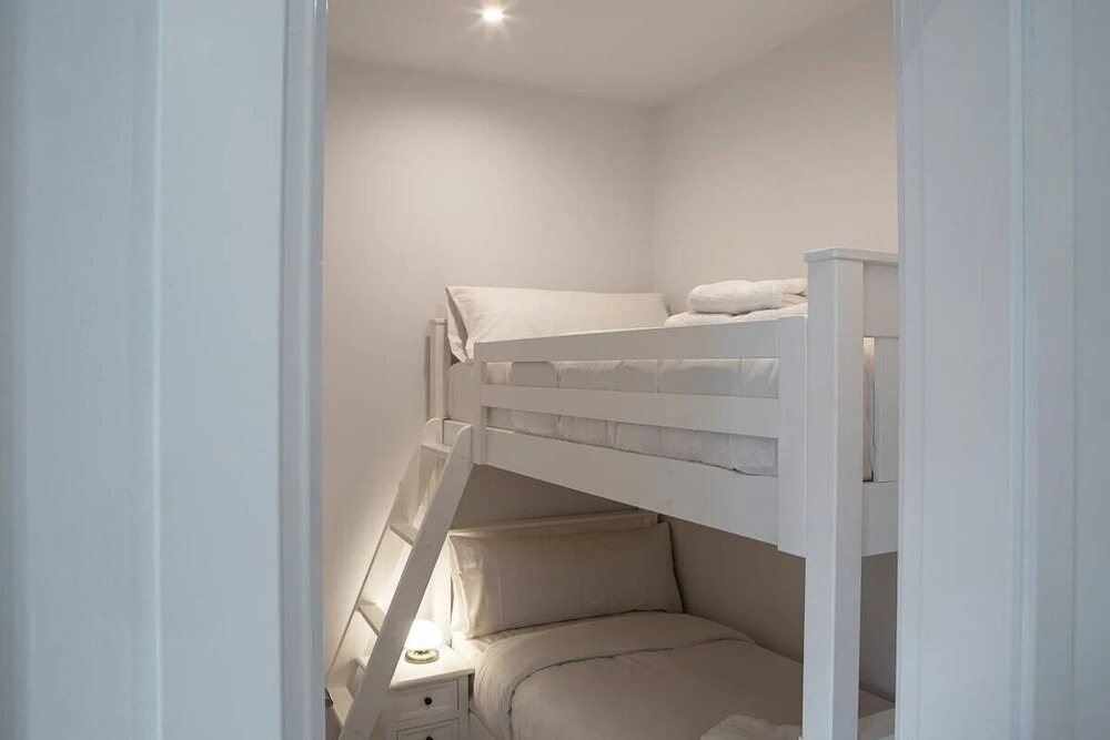 Modern 3 Bdr 2 Bath in La Latina, Near Metro
