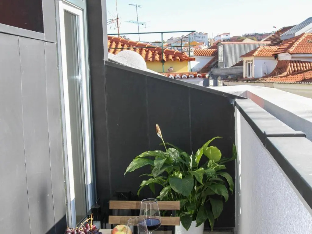Sao bento stylish cozy apt with ac balcony