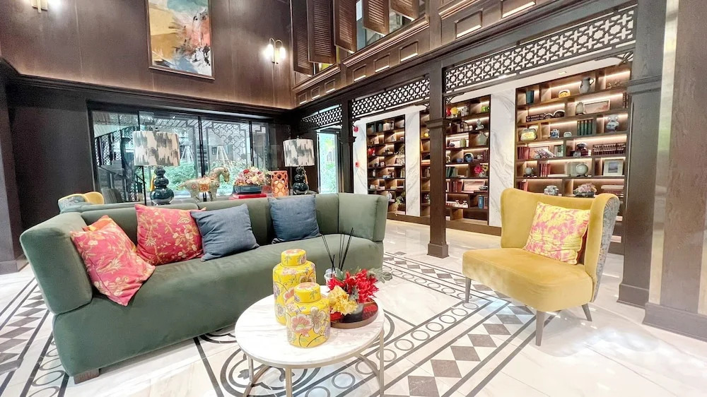 The Base Central Phuket- 6 Floor