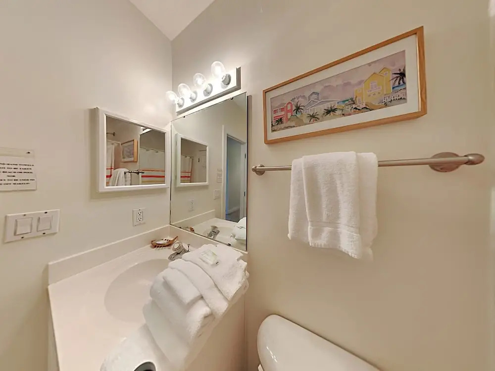 Pavilion Palms 104C by Newman-Dailey