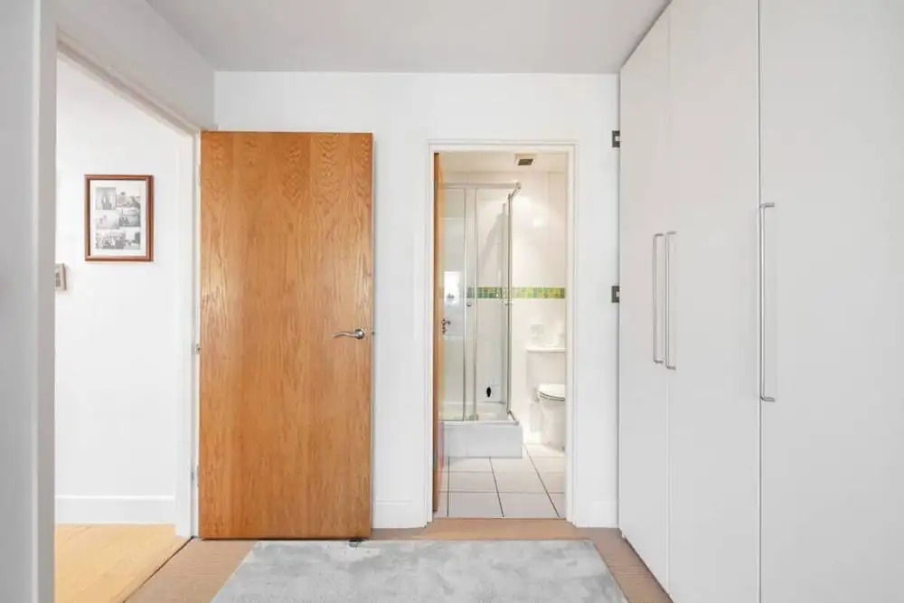 Modern 2bed 2bath Near the Oval