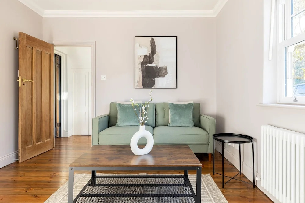 Spacious 3 Bed Flat Putney