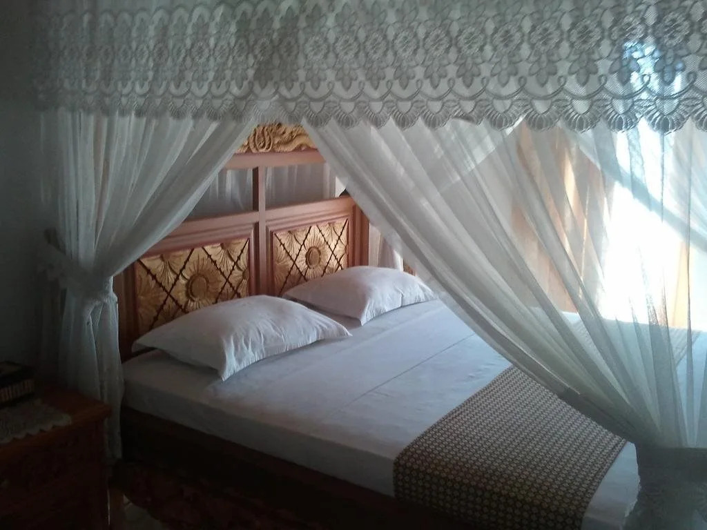 Rattan Resto (Amadeus)