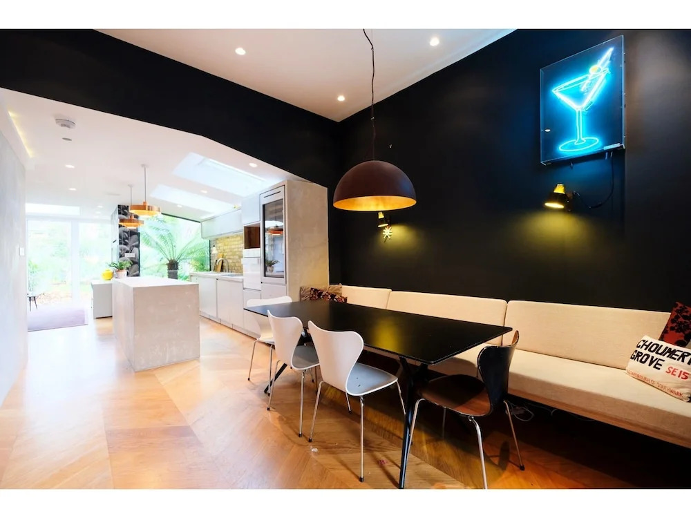 Spacious Modern 3 bed Architect-designed House