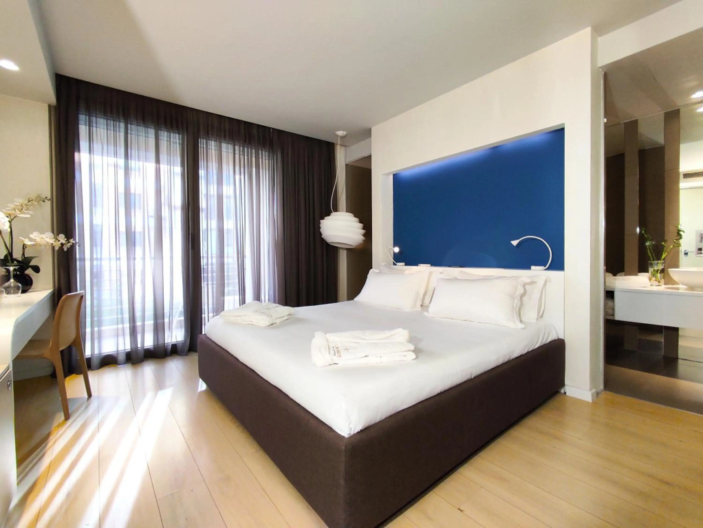 Lake Drive Rooms&Apartments